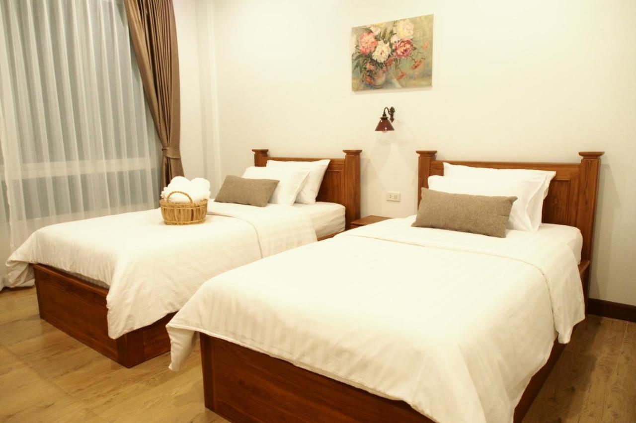 Romyen Cafe' Homestay Phra Nakhon Si Ayutthaya Esterno foto
